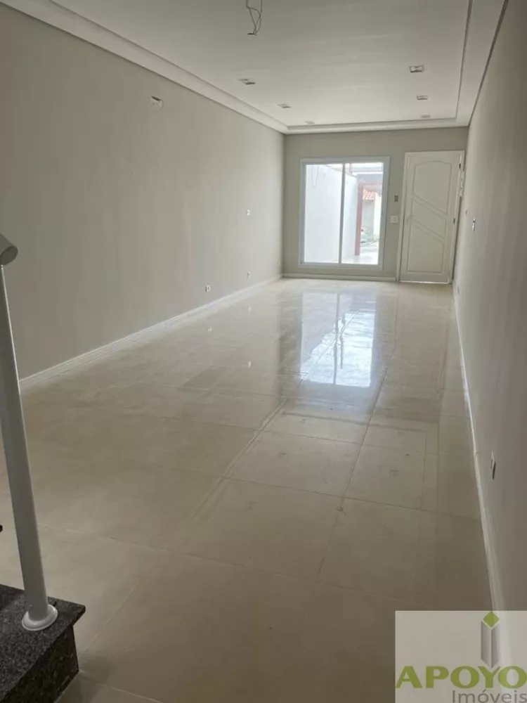 Casa à venda com 3 quartos, 100m² - Foto 1