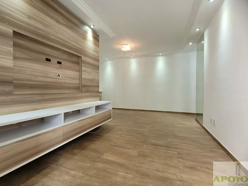 Apartamento à venda com 3 quartos, 65m² - Foto 2