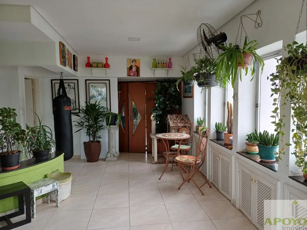 Apartamento, 3 quartos, 140 m² - Foto 1