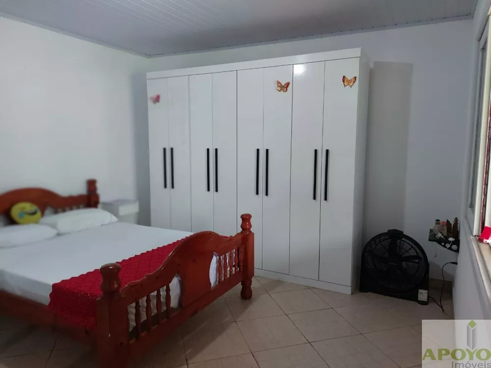 Chácara à venda com 3 quartos, 200m² - Foto 13