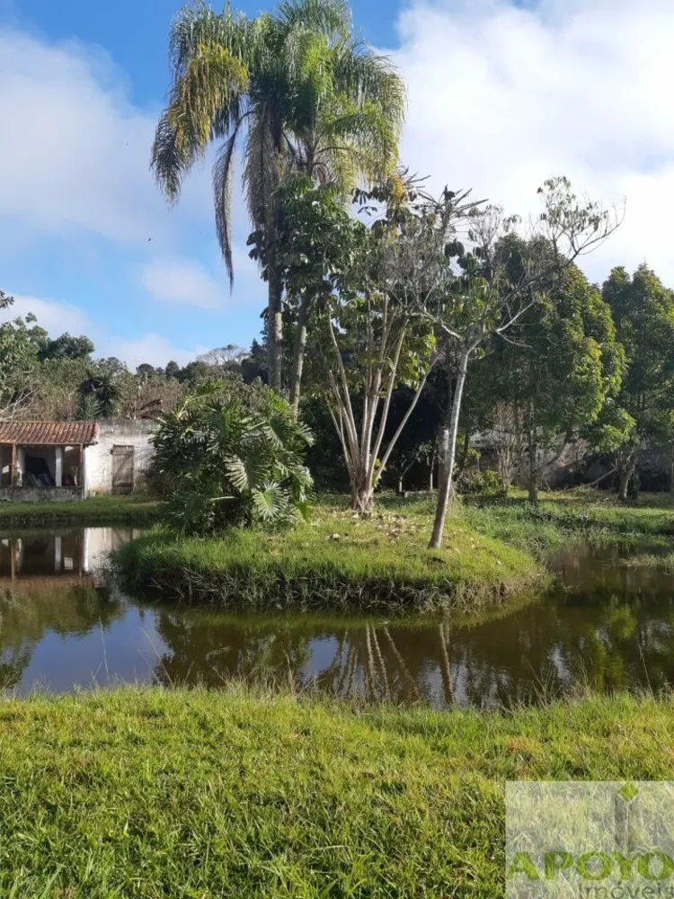 Chácara à venda com 3 quartos, 200m² - Foto 2