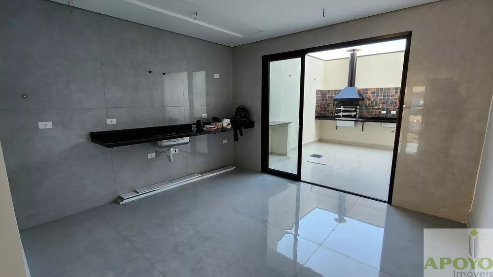 Casa à venda com 3 quartos, 149m² - Foto 2