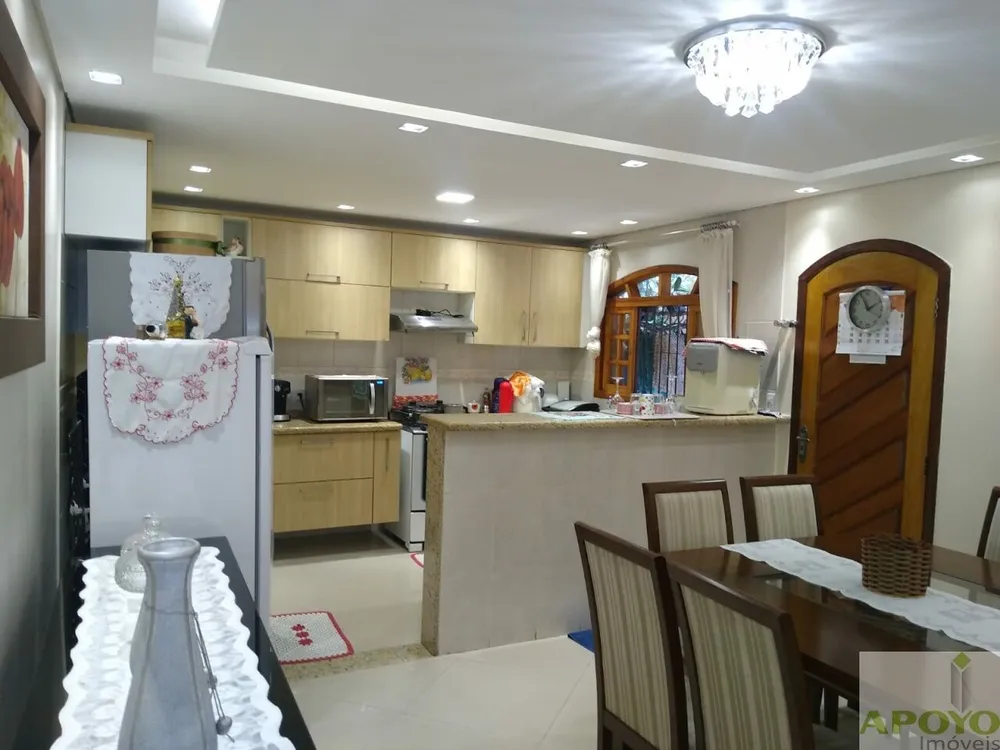 Casa, 3 quartos, 242 m² - Foto 6