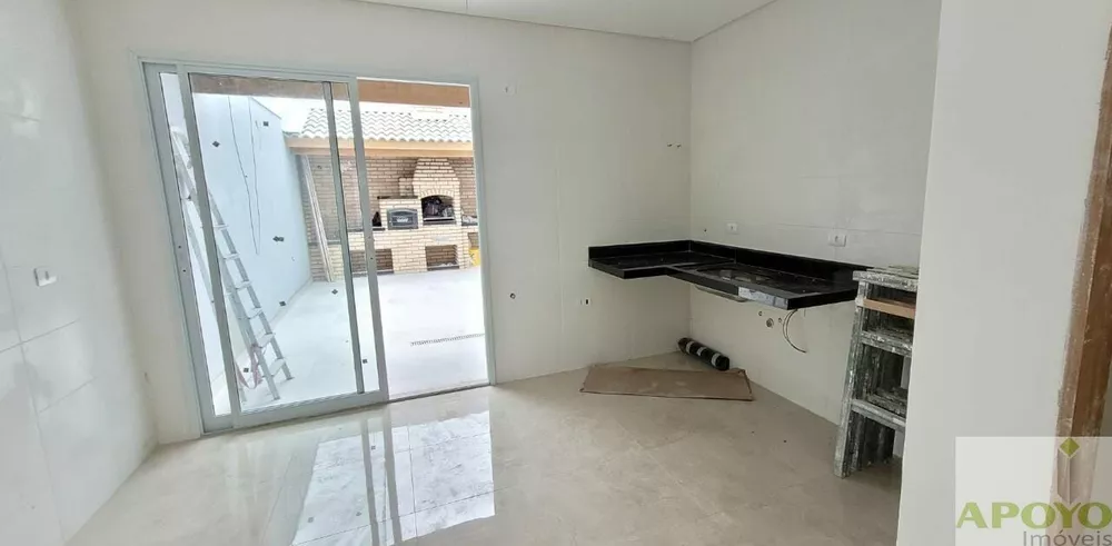 Casa à venda com 3 quartos, 120m² - Foto 1