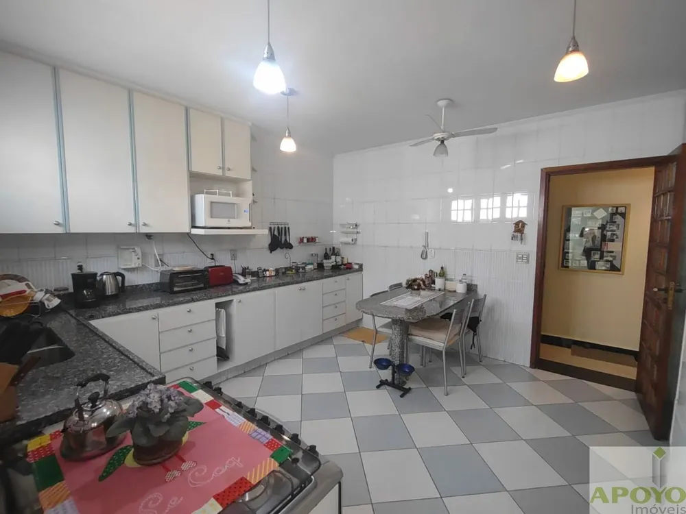 Casa, 3 quartos, 250 m² - Foto 4