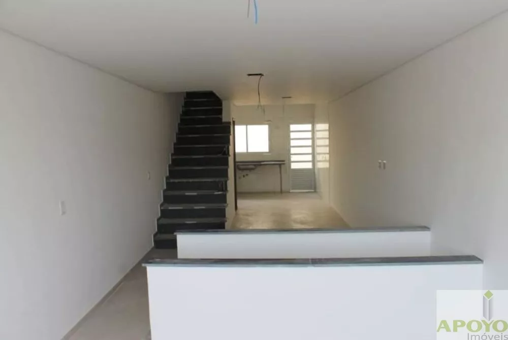 Casa à venda com 3 quartos, 103m² - Foto 7