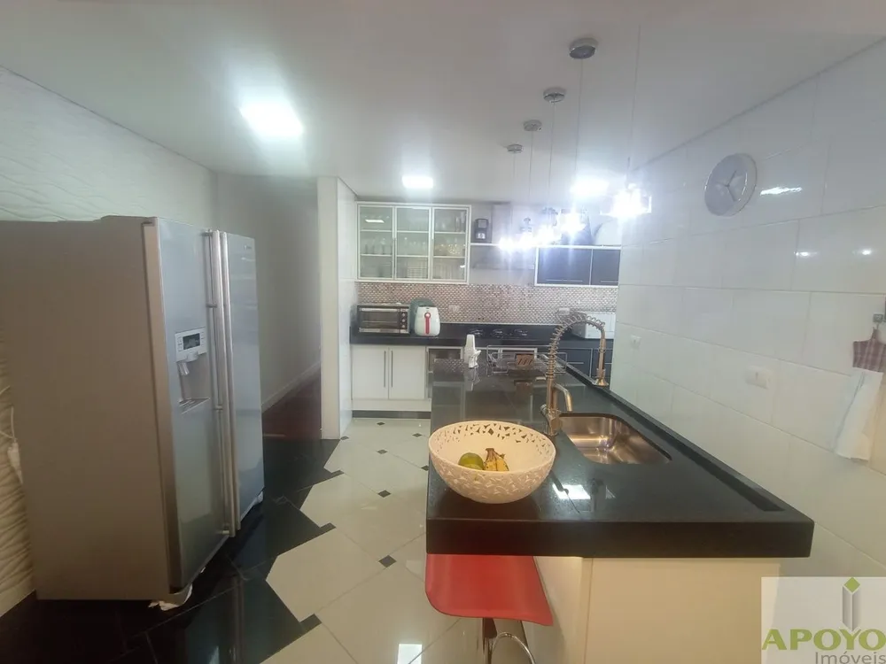 Casa, 3 quartos, 240 m² - Foto 2