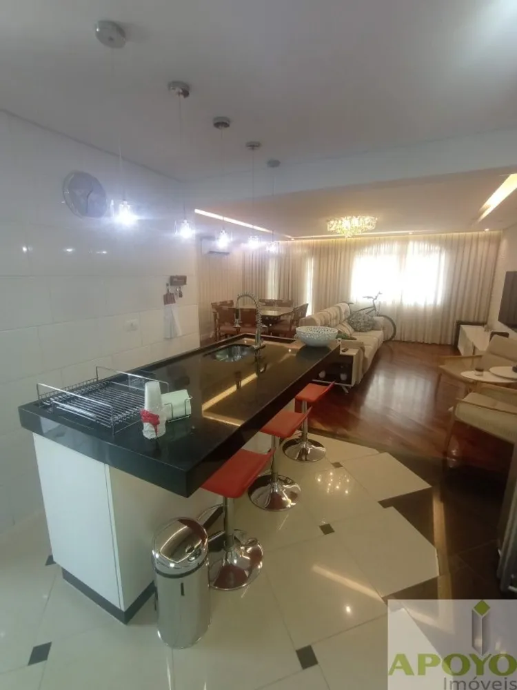 Casa, 3 quartos, 240 m² - Foto 1