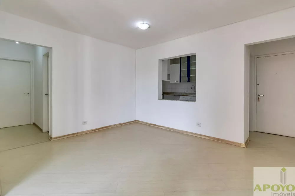 Apartamento à venda com 3 quartos, 75m² - Foto 2