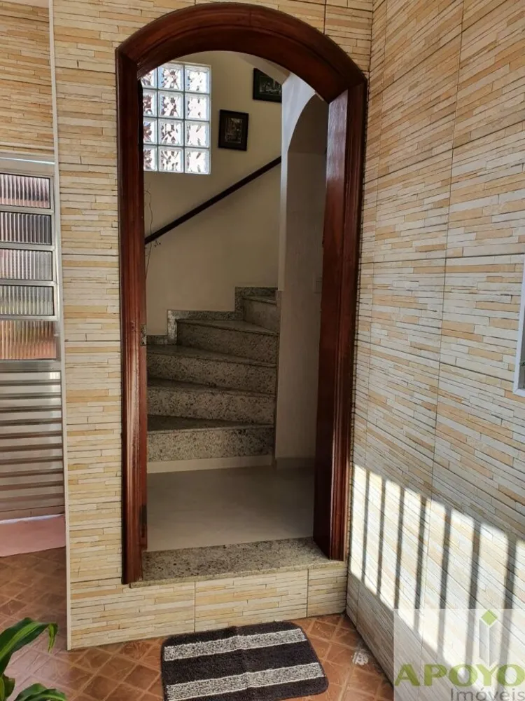 Casa, 3 quartos, 180 m² - Foto 1