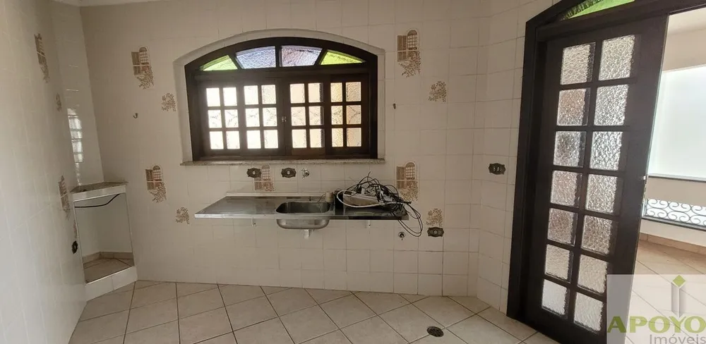 Casa, 3 quartos, 256 m² - Foto 3