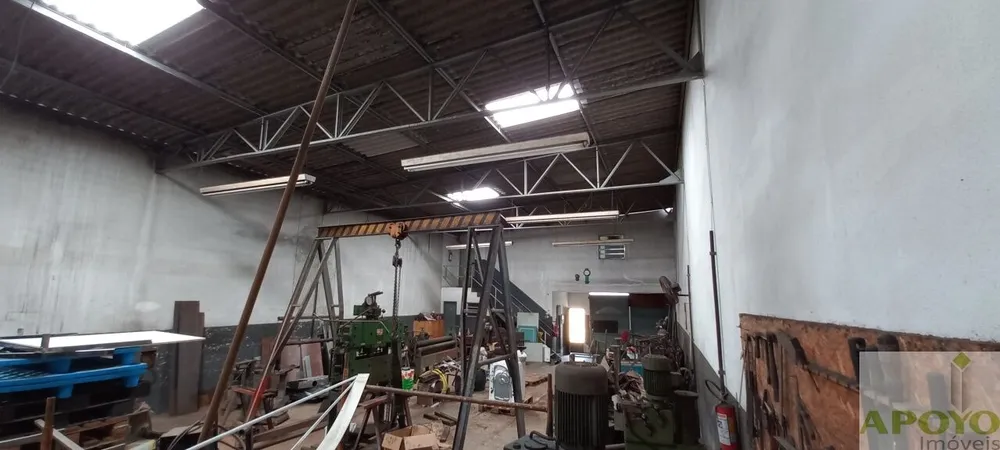 Depósito-Galpão, 304 m² - Foto 1