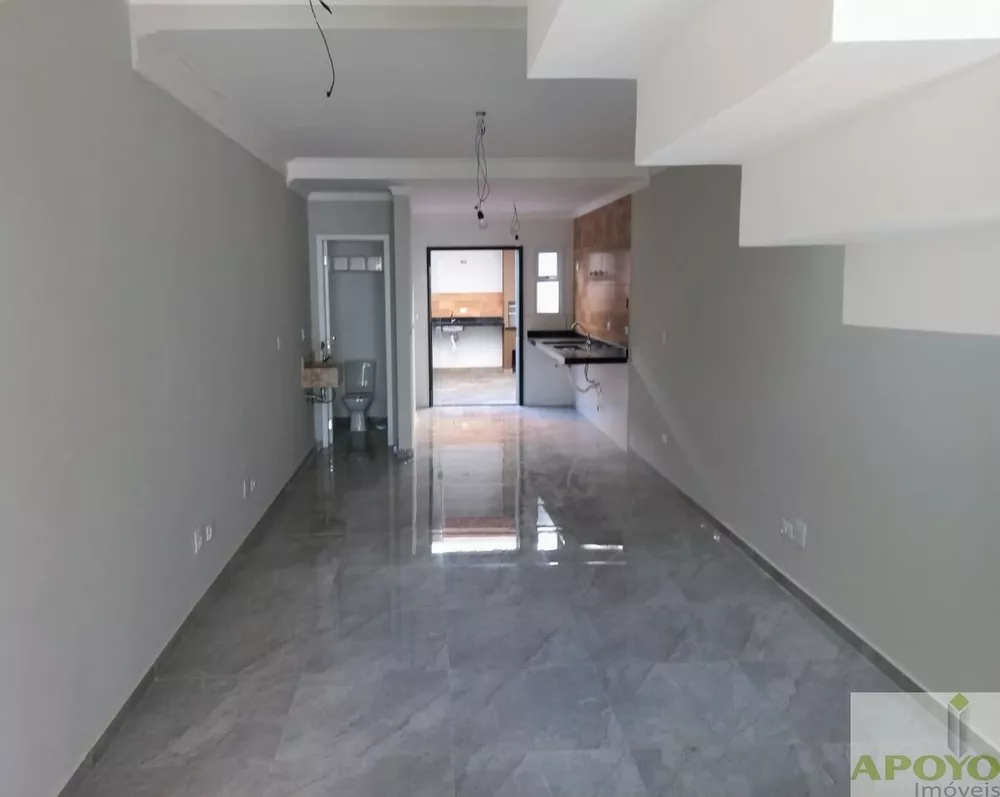 Casa à venda com 3 quartos, 115m² - Foto 1