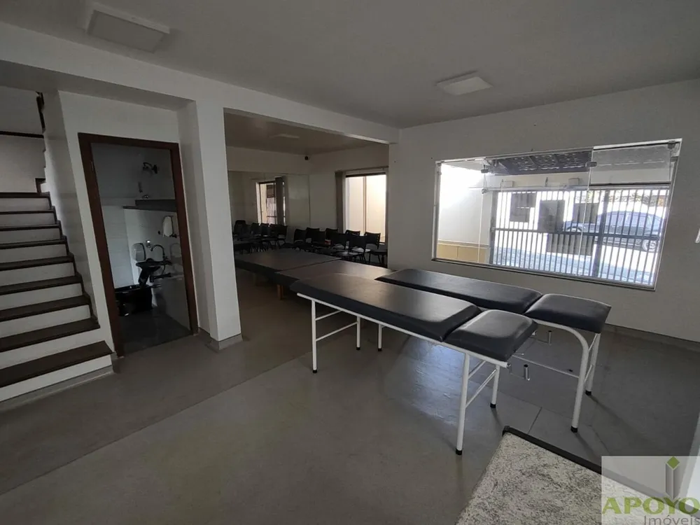 Casa, 3 quartos, 214 m² - Foto 4