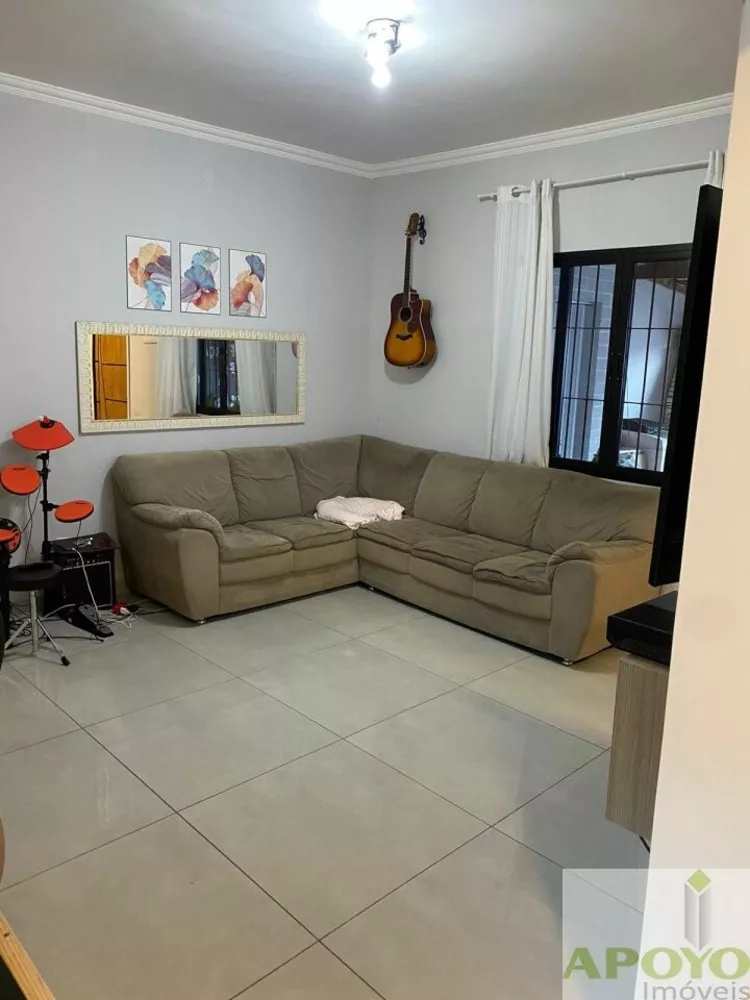 Casa à venda com 2 quartos, 140m² - Foto 3