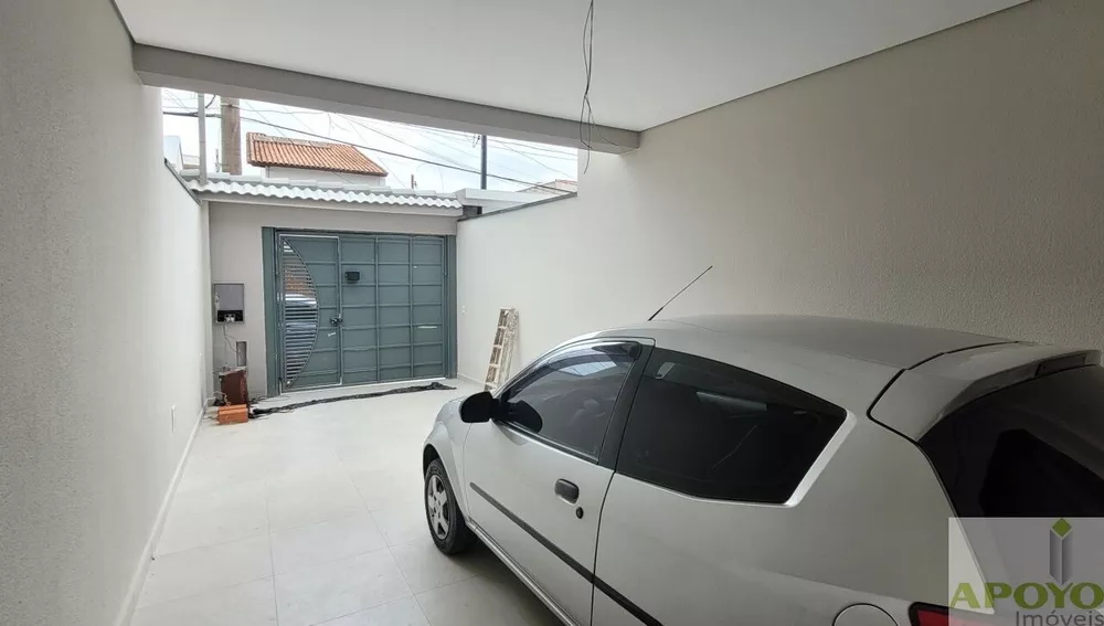 Casa à venda com 3 quartos, 149m² - Foto 1