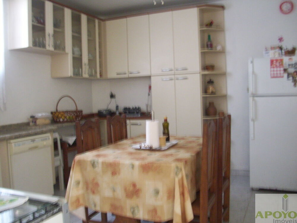 Casa à venda com 3 quartos, 140m² - Foto 11
