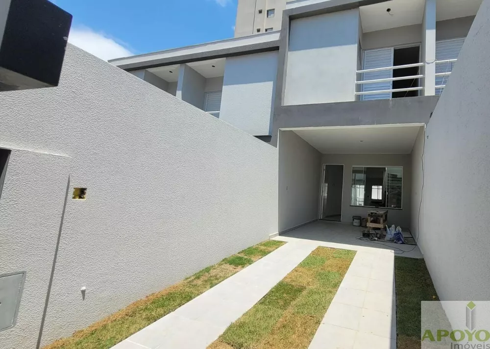 Casa à venda com 3 quartos, 83m² - Foto 2