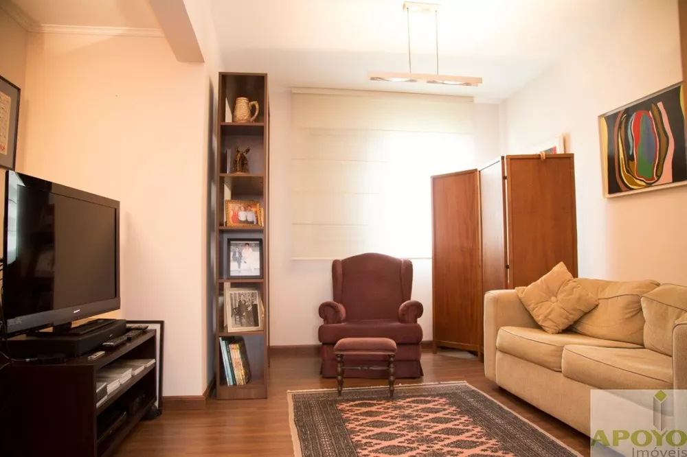 Apartamento à venda com 3 quartos, 161m² - Foto 9