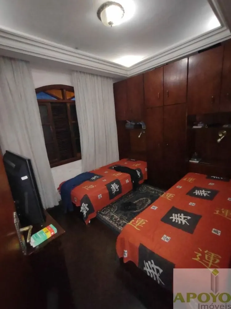 Casa, 3 quartos, 240 m² - Foto 1