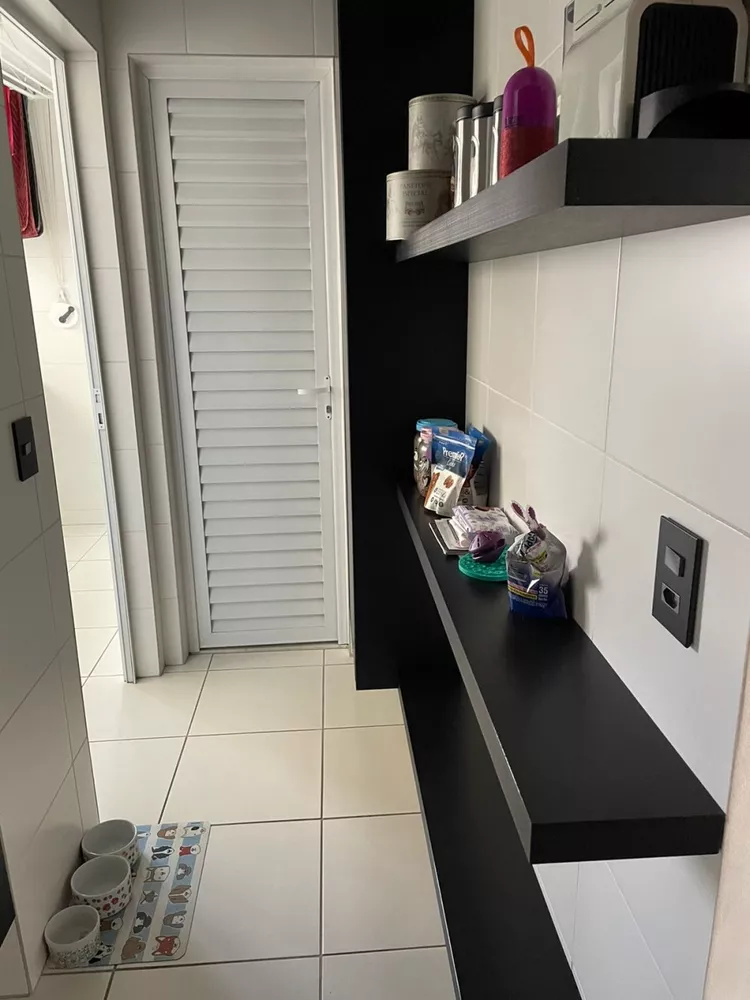 Apartamento à venda com 3 quartos, 134m² - Foto 2