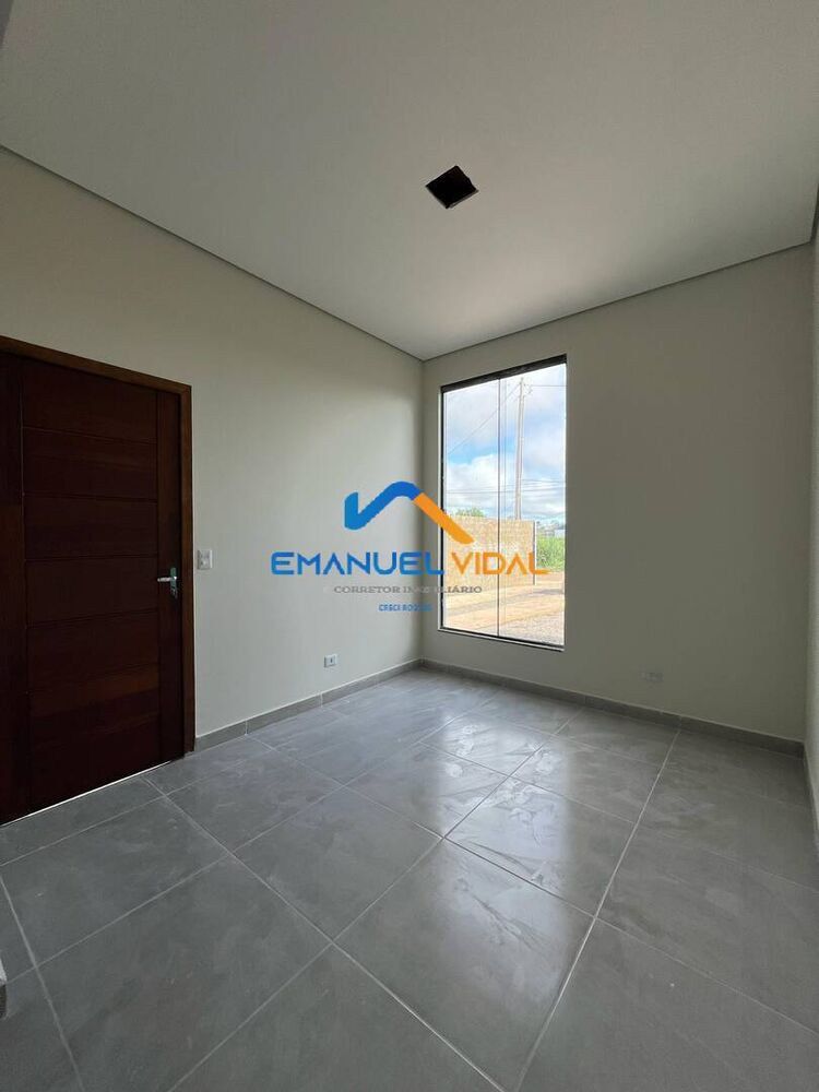 Casa à venda com 2 quartos, 55m² - Foto 2