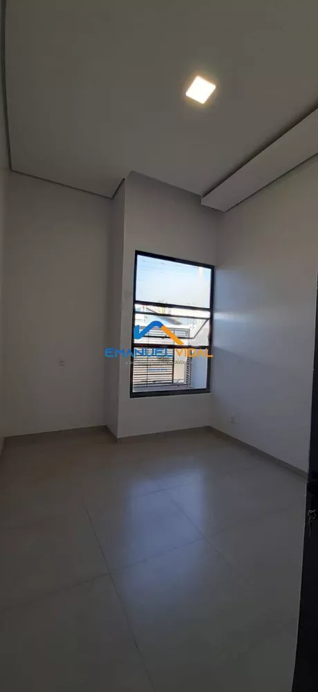 Casa à venda com 3 quartos, 104m² - Foto 2