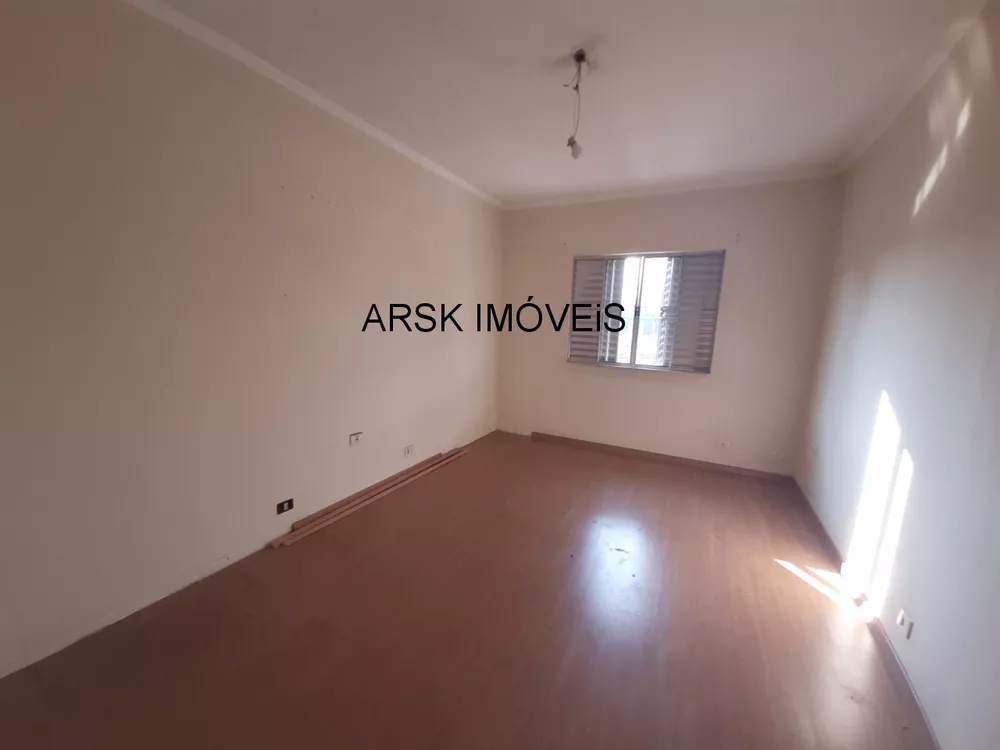 Casa à venda com 3 quartos, 250m² - Foto 3