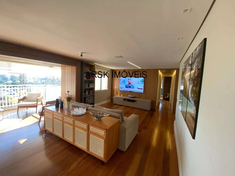 Apartamento à venda com 3 quartos, 134m² - Foto 1