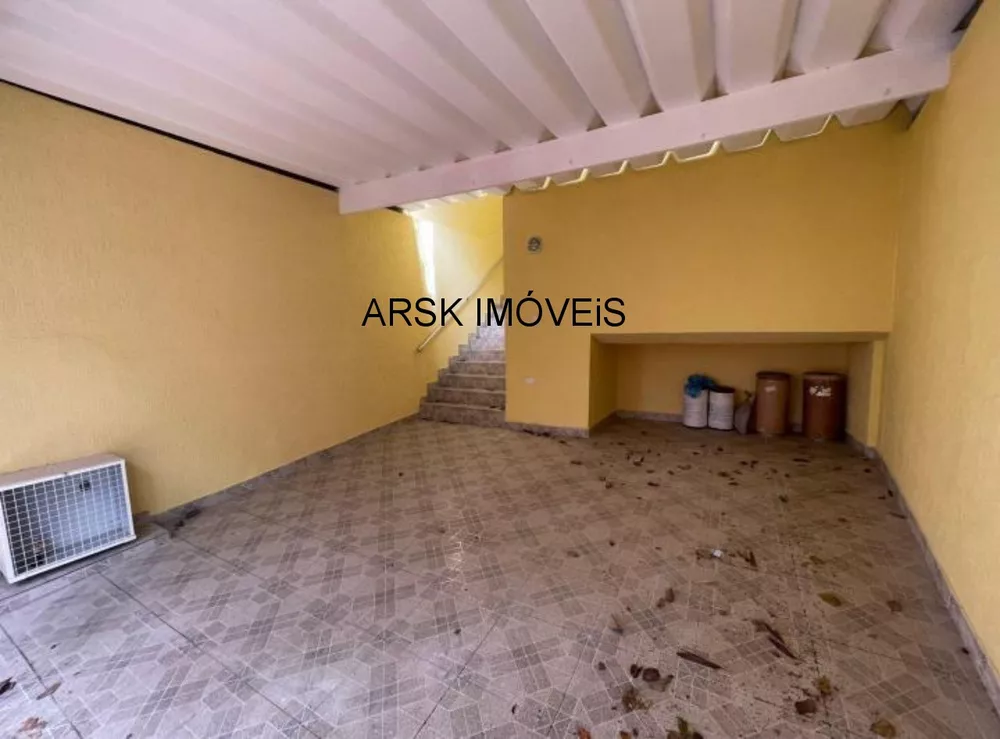 Casa à venda com 3 quartos, 300m² - Foto 1