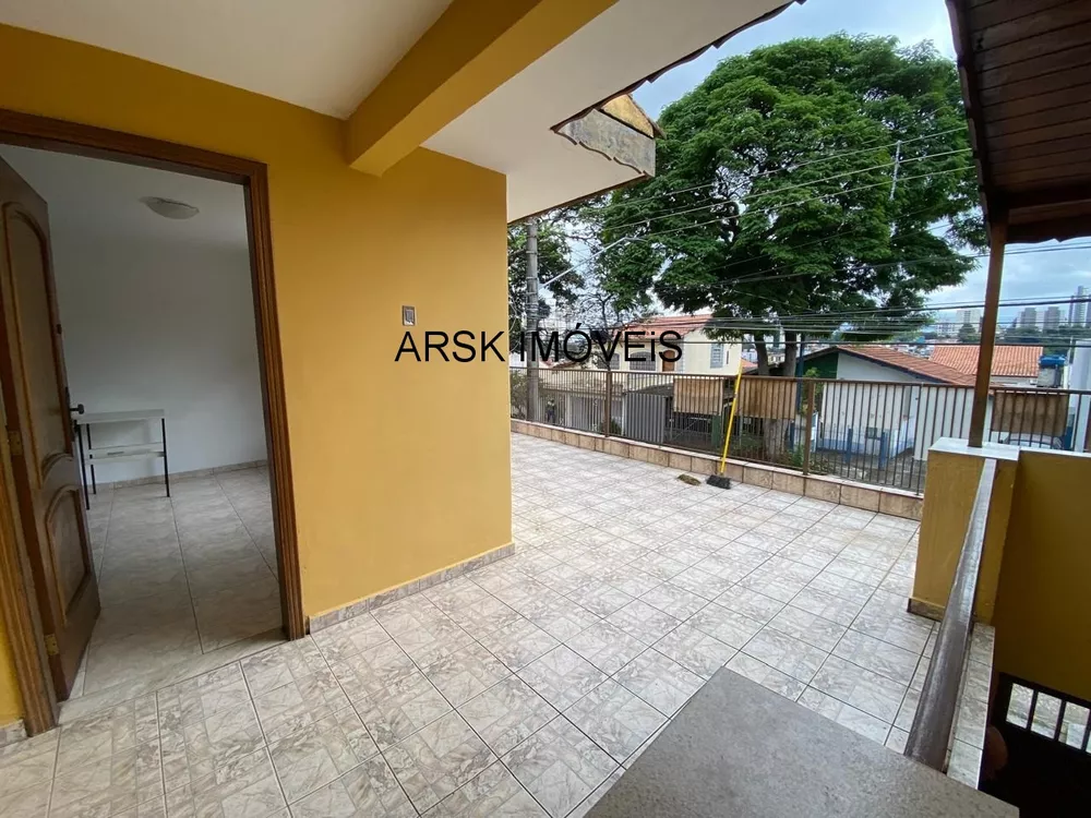 Casa à venda com 3 quartos, 157m² - Foto 1