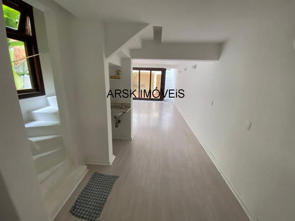 Casa à venda com 3 quartos, 300m² - Foto 5
