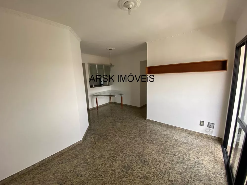 Apartamento à venda com 3 quartos, 70m² - Foto 4