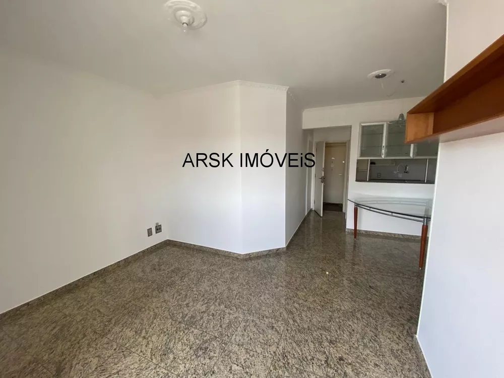 Apartamento à venda com 3 quartos, 70m² - Foto 3