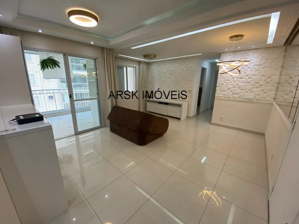 Apartamento à venda com 3 quartos, 77m² - Foto 1