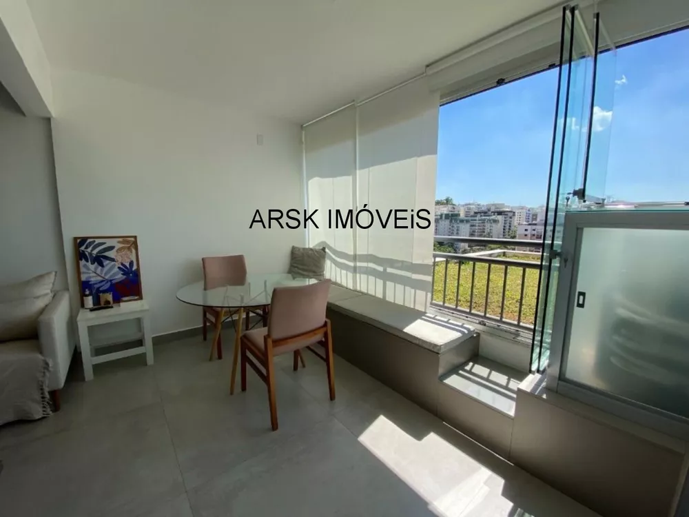 Apartamento à venda com 3 quartos, 77m² - Foto 2