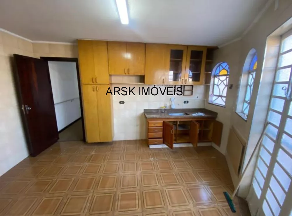 Casa à venda com 3 quartos, 250m² - Foto 2