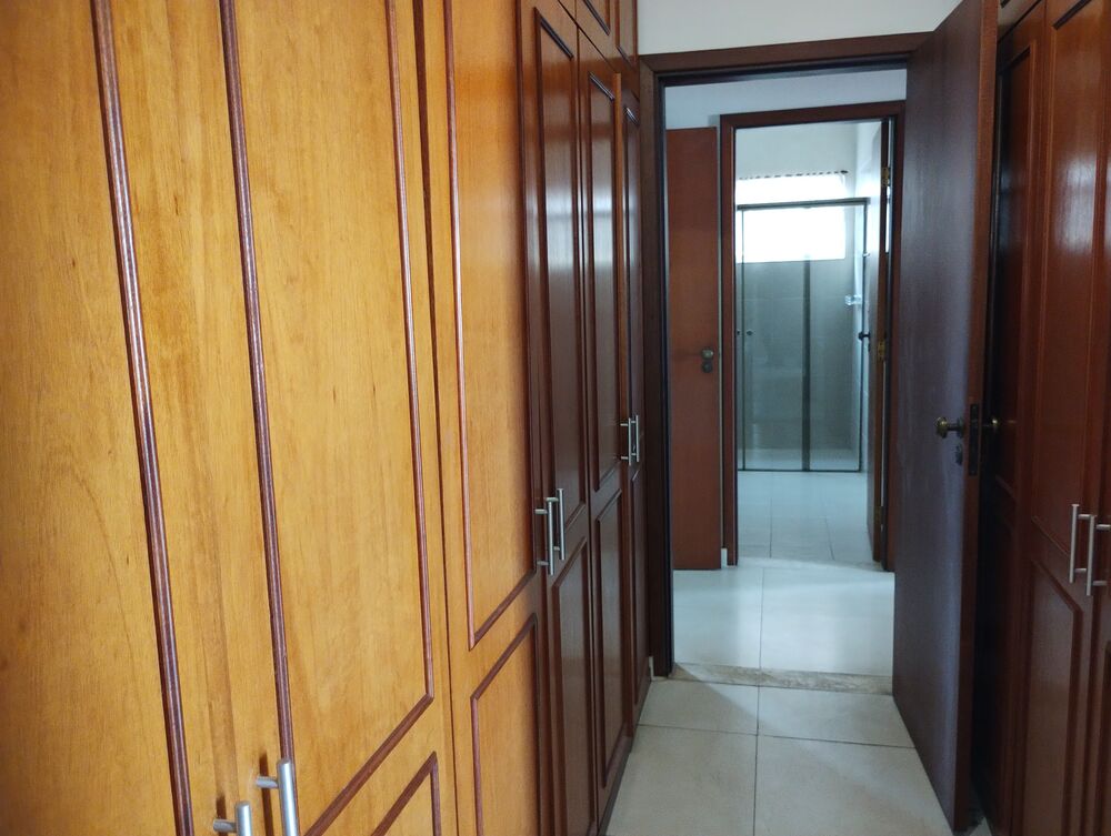 Casa à venda com 3 quartos, 290m² - Foto 15