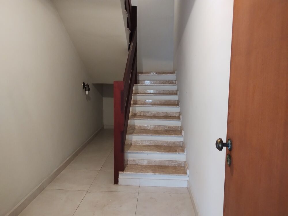 Casa à venda com 3 quartos, 290m² - Foto 9