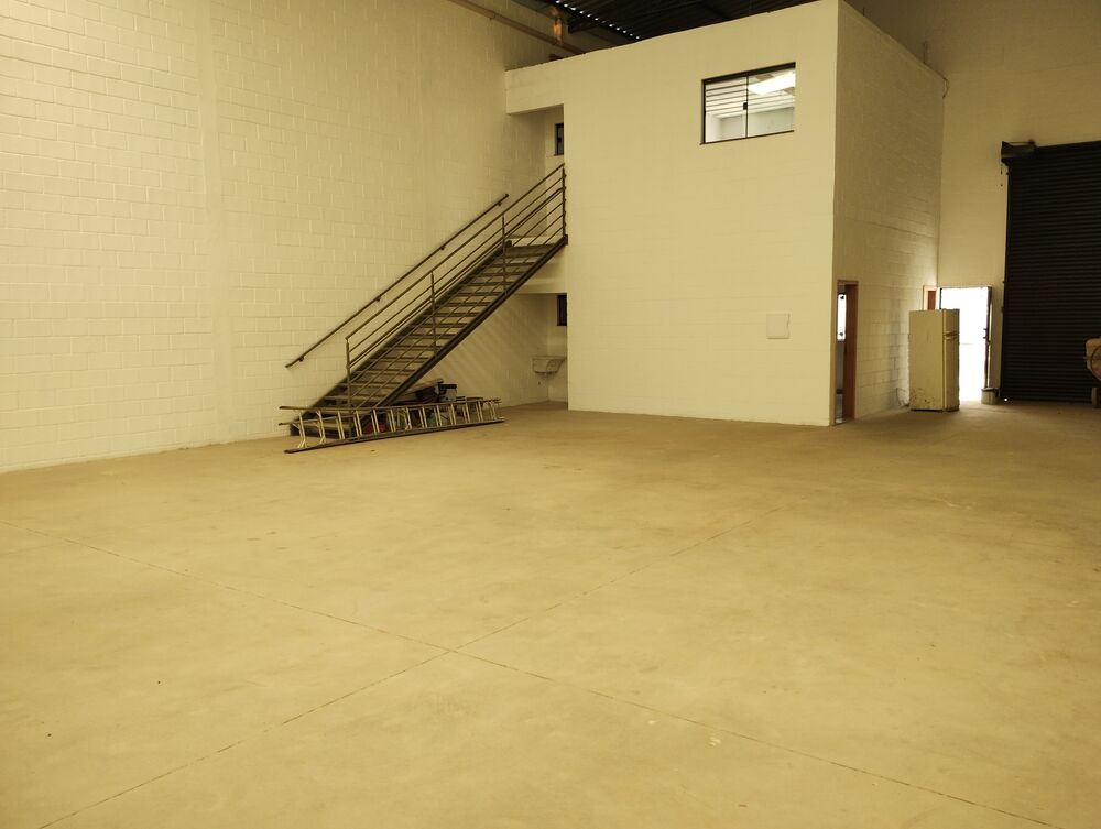 Depósito-Galpão-Armazém para alugar, 240m² - Foto 3