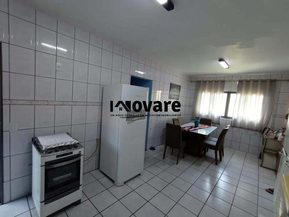 Casa, 4 quartos, 166 m² - Foto 2