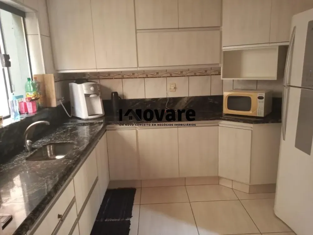Casa, 5 quartos, 200 m² - Foto 1