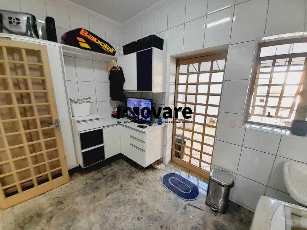 Casa, 3 quartos, 230 m² - Foto 1
