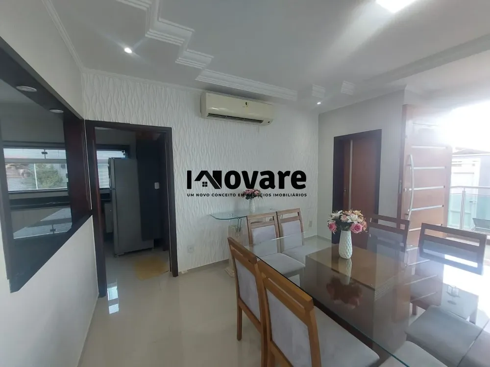 Casa, 3 quartos, 211 m² - Foto 2