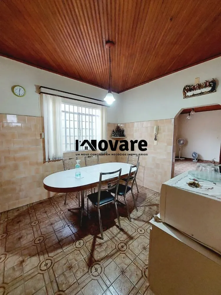 Casa, 3 quartos, 247 m² - Foto 2