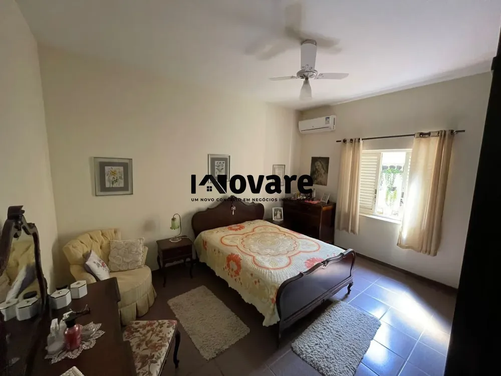 Casa, 4 quartos, 250 m² - Foto 1