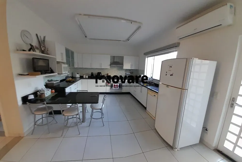 Casa, 3 quartos, 275 m² - Foto 2