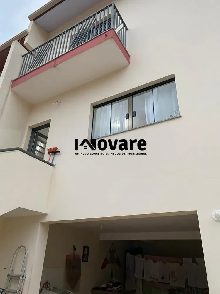 Casa, 4 quartos, 204 m² - Foto 1