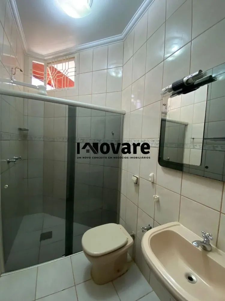 Casa, 3 quartos, 190 m² - Foto 1
