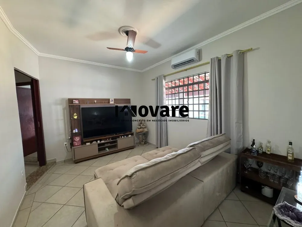 Casa, 3 quartos, 217 m² - Foto 3